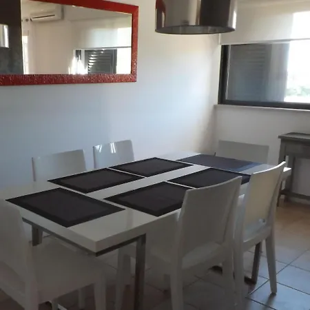 Vakantiehuis Holiday Ocean View Residences