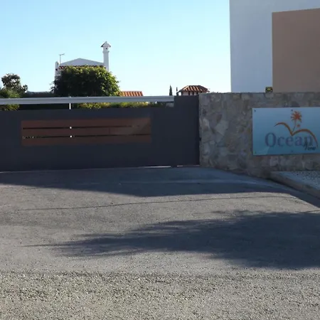 Holiday Ocean View Residences 度假居
